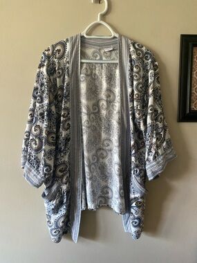 Jacqueline De Yong Paisley Open-Front Kimono Cardigan in Blue and White